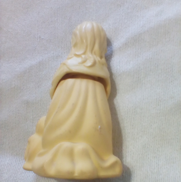 Vintage Avon Collectible First Prayer Figurine Perfume with Cologne. 3oz Bottle - Picture 2 of 4